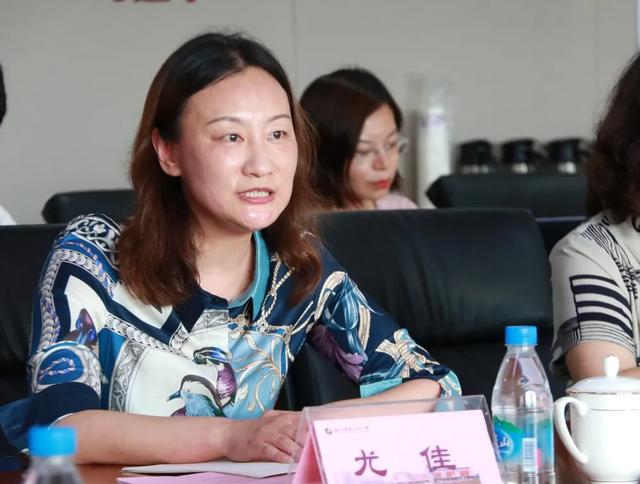 潛心課題研究同心筑夢，提升育人質(zhì)量再譜華章（教研引領謀新篇,凝心聚力求發(fā)展）