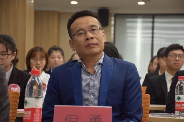 8支戰(zhàn)隊從這場5000人、750支隊伍的競賽中脫穎而出，總決賽倒計時！（n支隊伍淘汰賽決出1234名）"